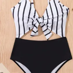 Truza enteriza negra y blanca