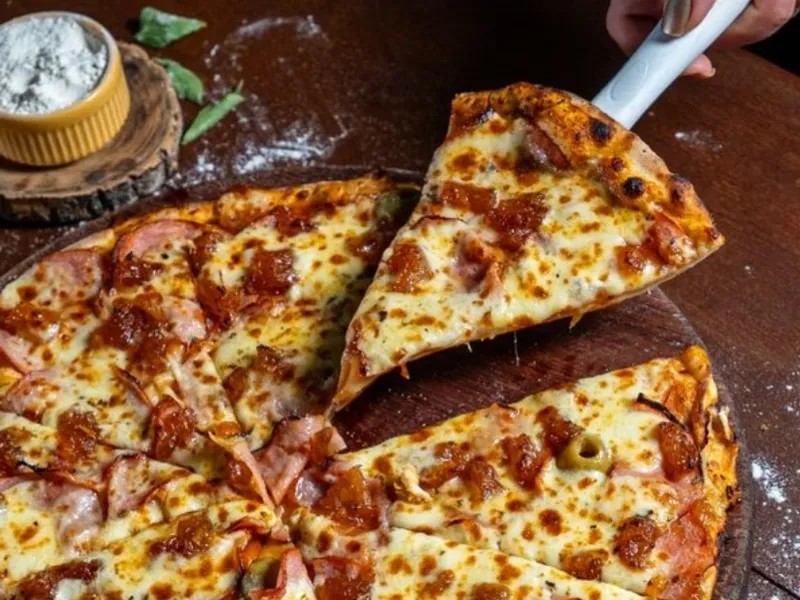 PIZZAS Y PASTAS