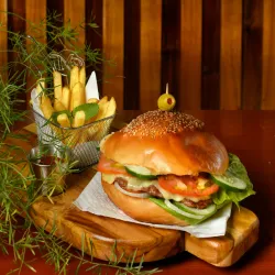 HAMBURGUESA ESPECIAL