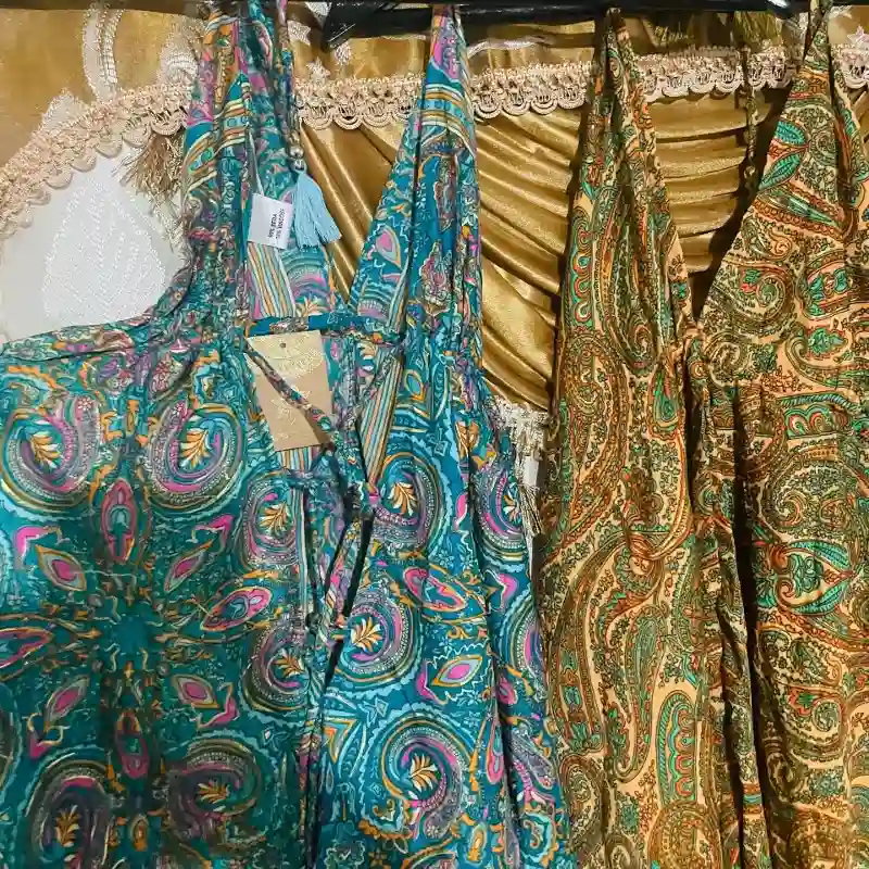 Vestidos estampados de tirante 