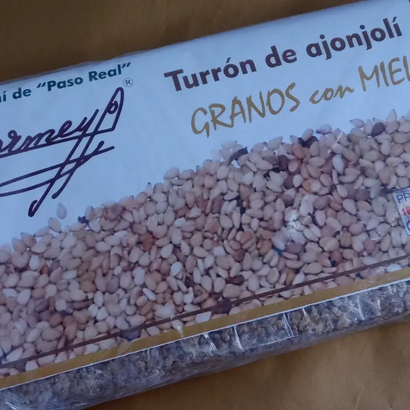 Turrón de ajonjolí granos con miel 