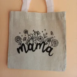 Bolsos de lona 20x20cm (palabra mama en nego con flores)