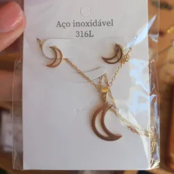 Juego de arete y cadena (acero inoxidable-dije luna)