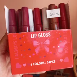 Lip gloss color