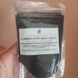 Mascarilla en polvo de carbón y avena