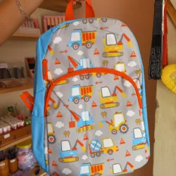 Mochila 40x28cm temática carritos