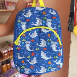 Mochila 40x28cm temática tiburones