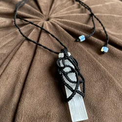 Collar de Selenita
