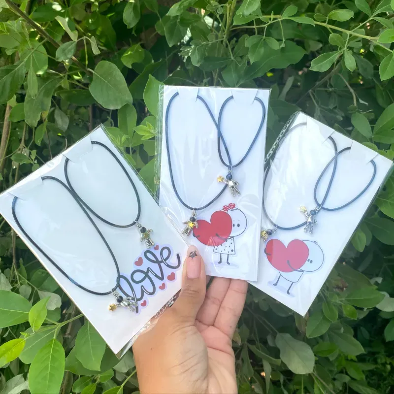 Pareja collares con astronautas simple