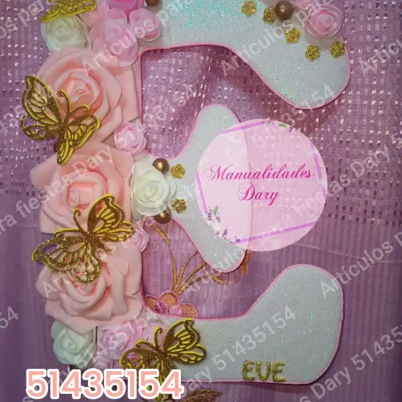 Letras y números 2D con rosas 
