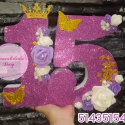 Letras y números con nombres  rosas 