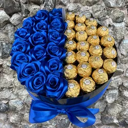 16 rosas eternas + 24 Ferreros Rocher 