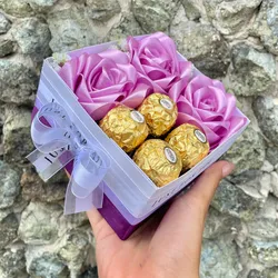 3 rosas + 4 Ferreros