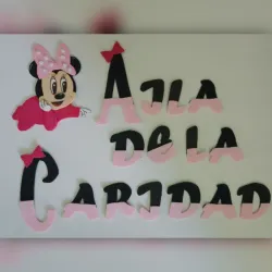 Minnie 18 cm+ nombre 6 cm