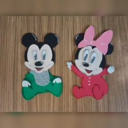 Minnie y Mickey Mouse bebé 16 cm