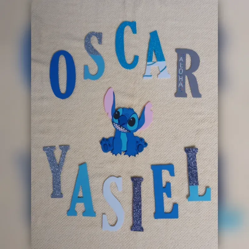 Nombre letra 12cm + Stitch 