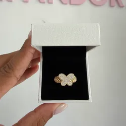 Anillo de mariposa