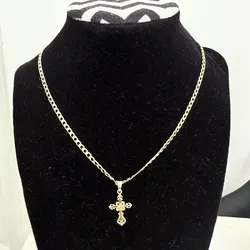 Cadena con dije de cruz con circonias