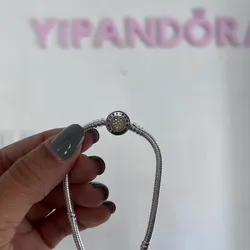 Cierre Clásico con detalle en oro