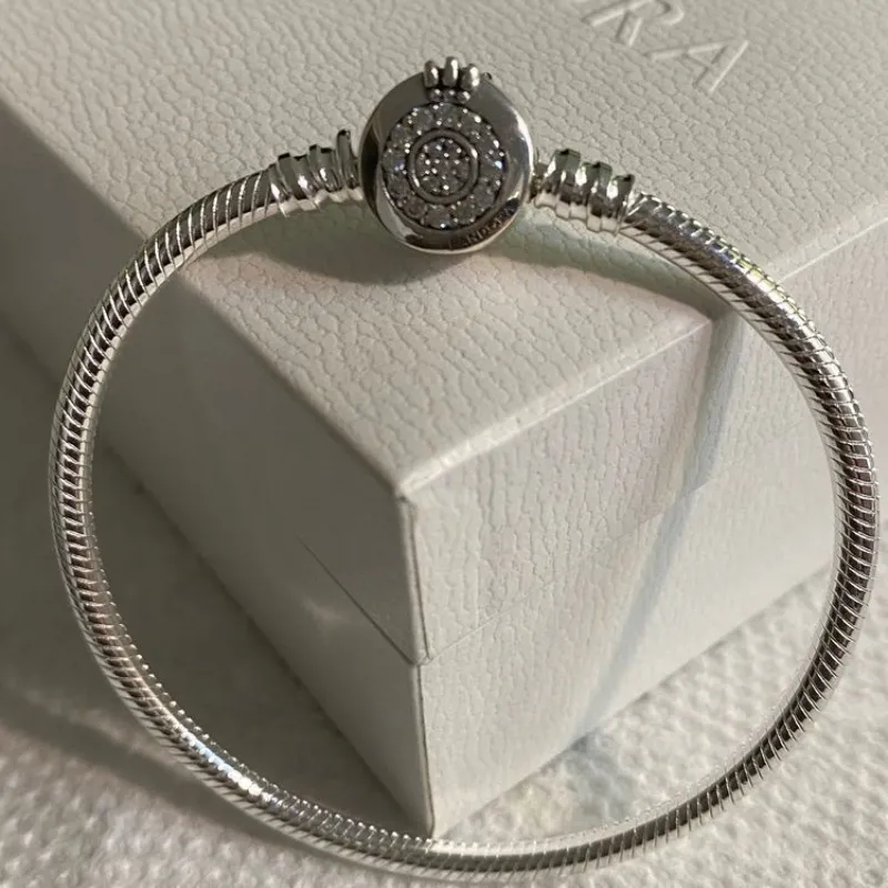 Cierre de Corona Moderno