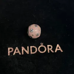 Circulo rosa de corazones y circonias