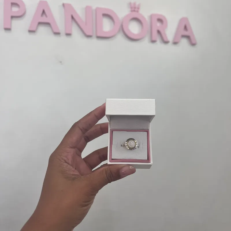 Clásico con detalles en oro 