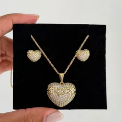 Conjunto de corazón grande