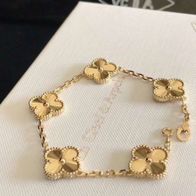 Pulsera de Trébol Dorada