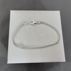 Pulsera estilo Moments Studded Chain 