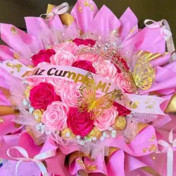 Ramo Bloom Bouquet 🌹🦋 20 rosas 