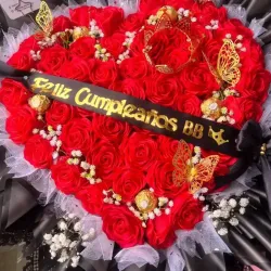 Ramo Lovely ❤️🌹50 rosas