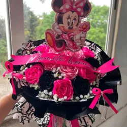 Ramo Minnie 🎀 16 rosas