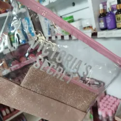 Cosmetiquera transparente 