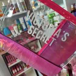 Cosmetiquera transparente 