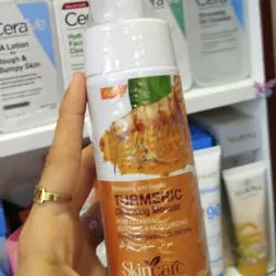 Espuma limpiadora de cúrcuma 