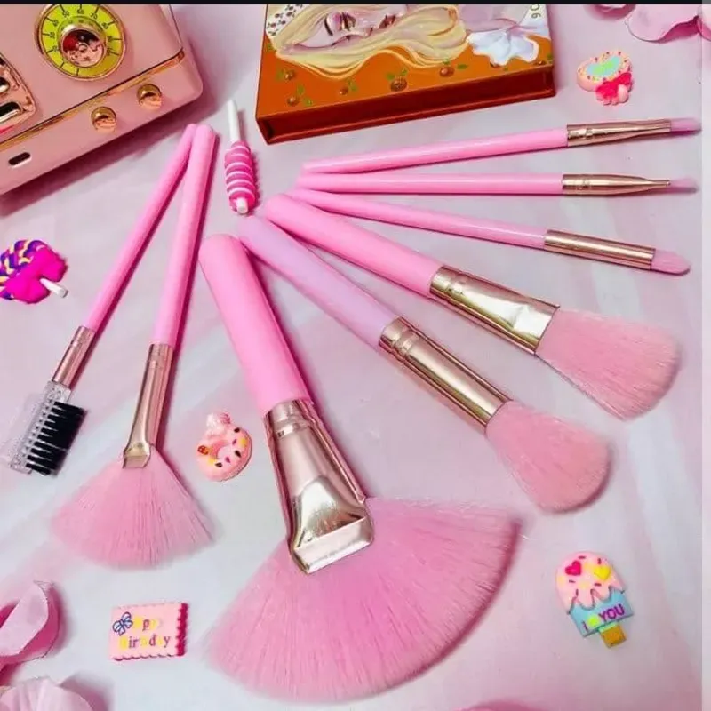 Juego de brochas para maquillaje 