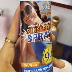 Protector solar en spray no graso 