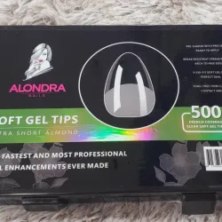 Uñas full cover almendra chica