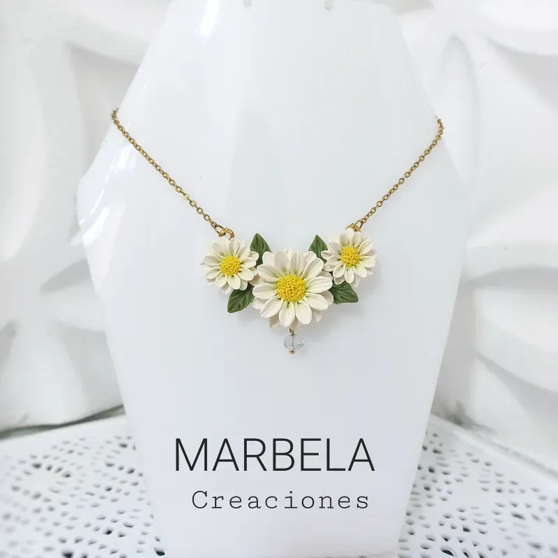 Cadena Triple de Flores