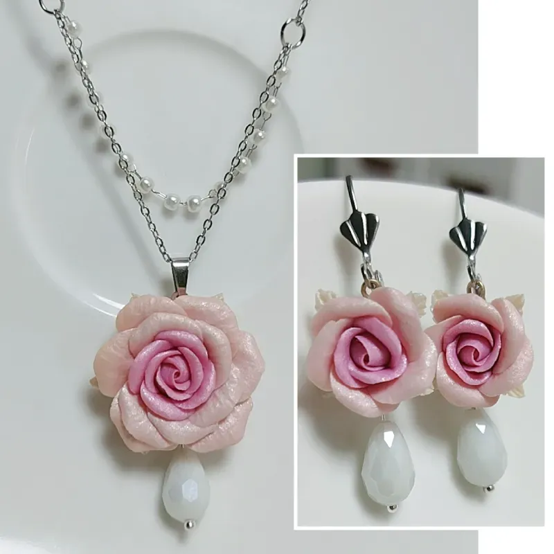 ✨Juego especial de rosas con murano y perlas✨