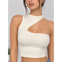 Blusa sencilla con abertura pecho-hombro color crema
