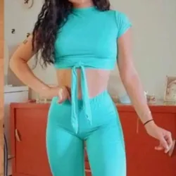 Conjunto de pantaloneta y top con lazo delantero color azul agua