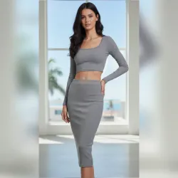 Conjunto de saya y top mangas largas color gris