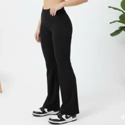 Pantaloneta color negro 