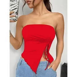 Top tipo strapless con fruncido lateral color rojo tomate