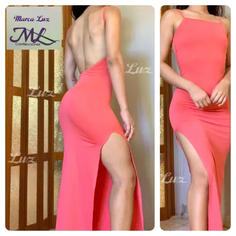 Vestido Largo Con Abertura En Ambas Piernas Color Coral