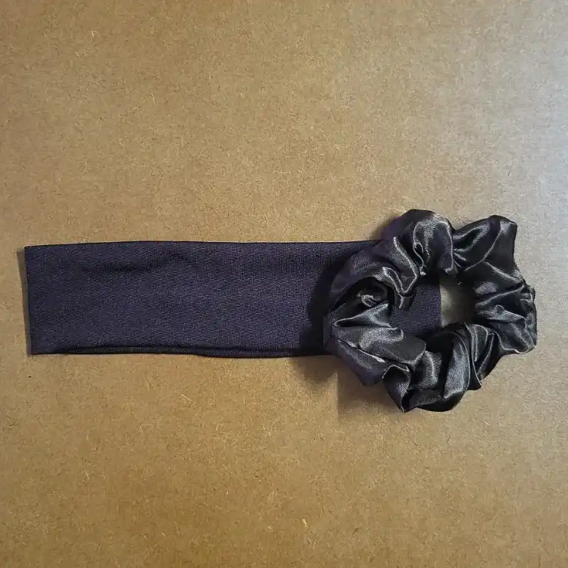 CINTA PARA EL CABELLO+ SCRUNCHIE A JUEGO (CARMELITA OSCURO