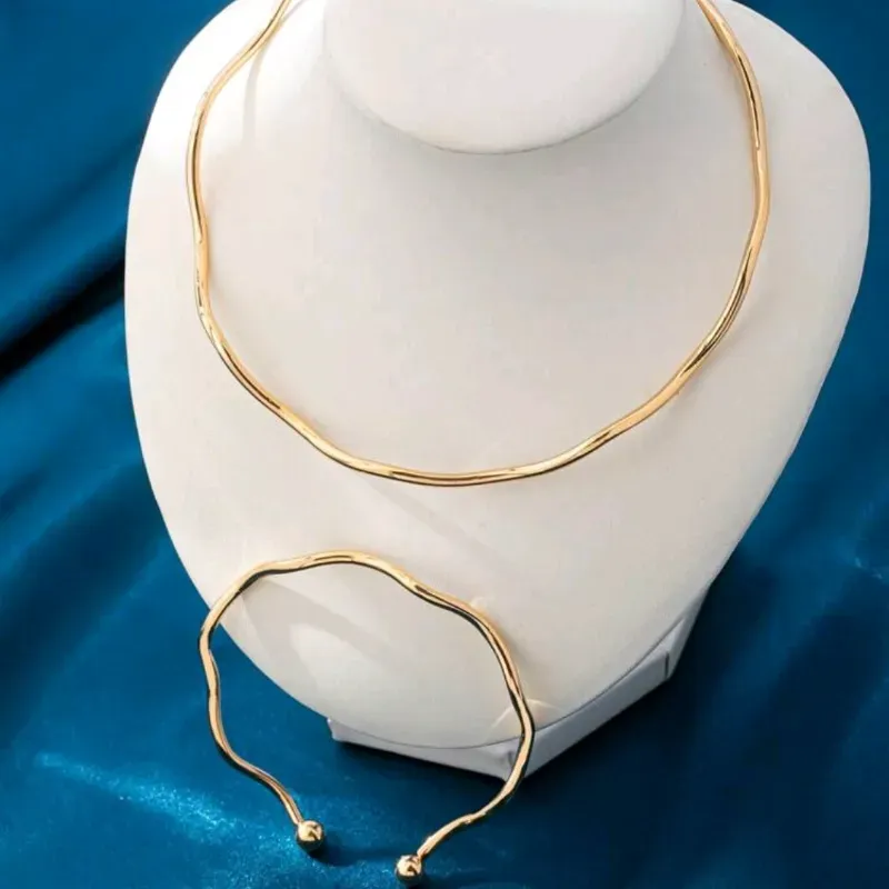 COLLAR /PULSO DORADO