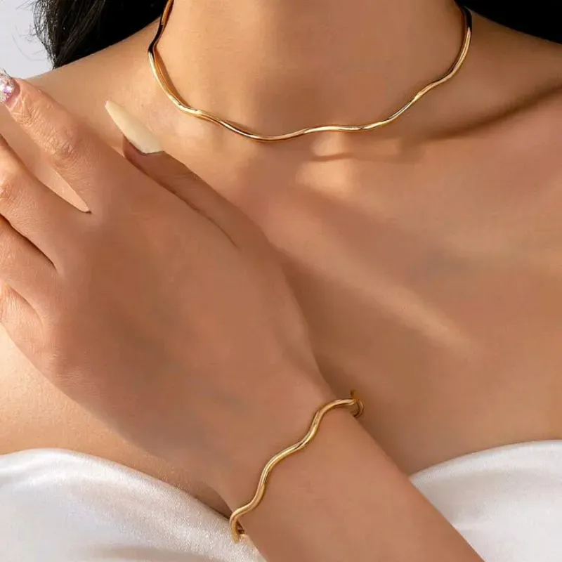 COLLAR /PULSO DORADO