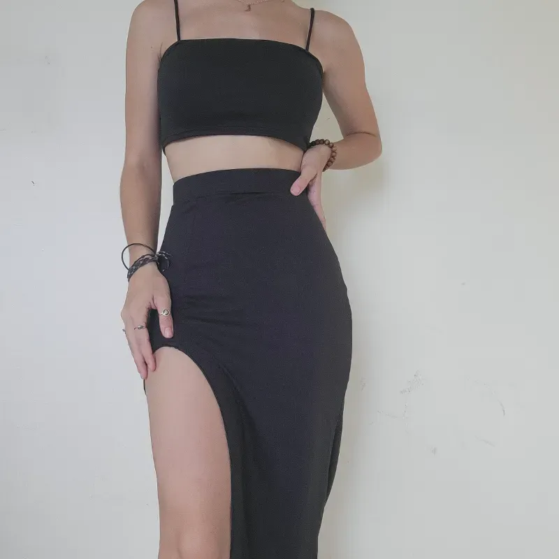 CONJUNTO FALDA/TOP SENCILLO NEGRO